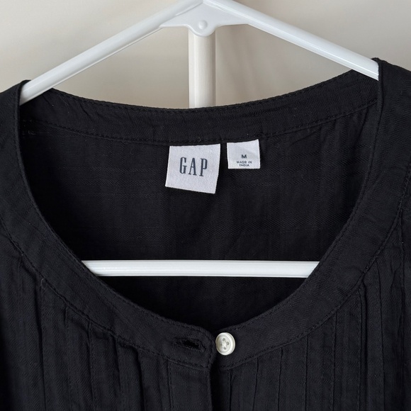 Gap Sleeveless Pintuck Top in Black (Size M) -- NWOT - Picture 4 of 5